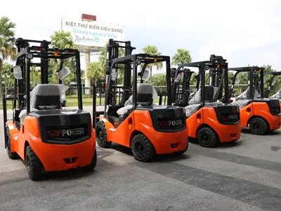 L'empresa TFV presenta els carretons elevadors CT Power al Vietnam: elevant e...